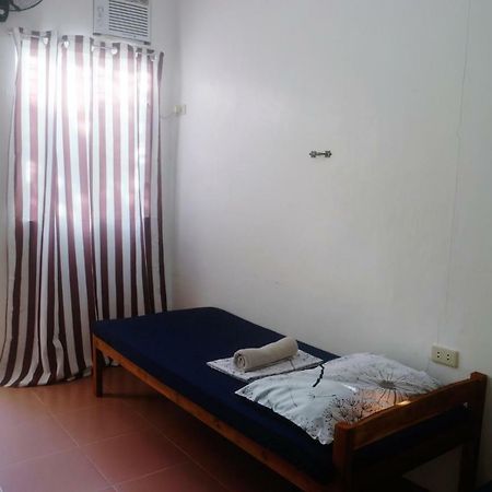 Ese House Hotel Dumaguete City Bagian luar foto